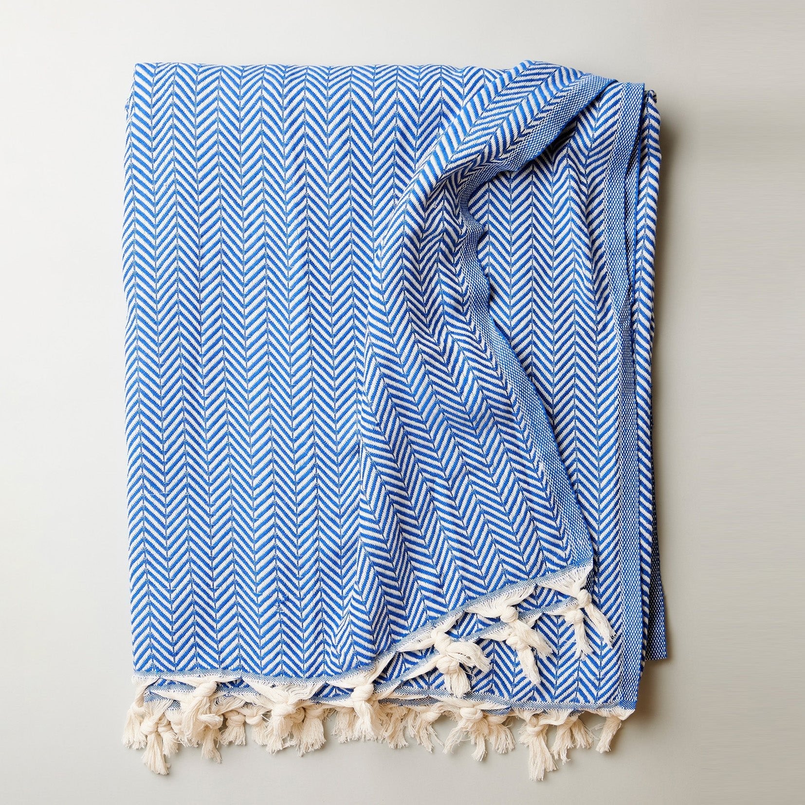 https://cdn.shopify.com/s/files/1/0887/9584/0810/files/blue.jpg?v=1760996917